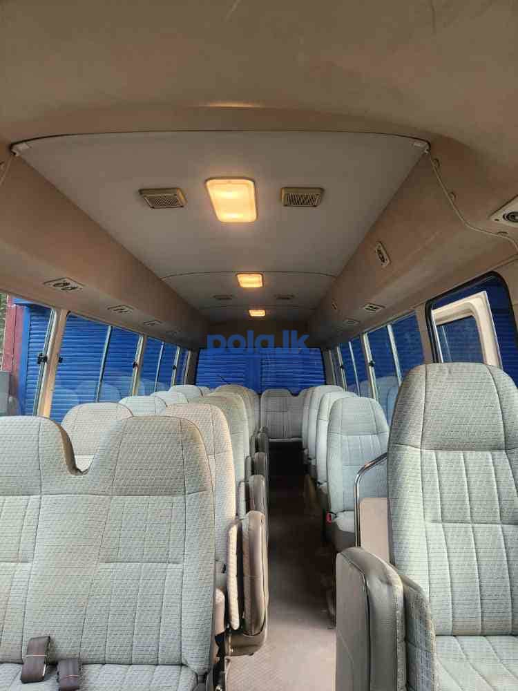 Toyota coaster - photo 5