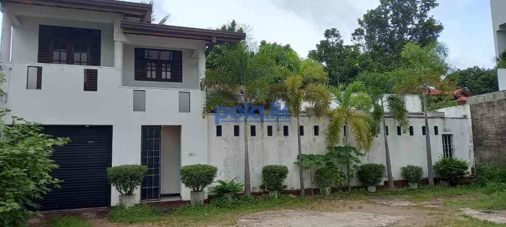Spacious 2-story house for sale in dehiwala - photo 1