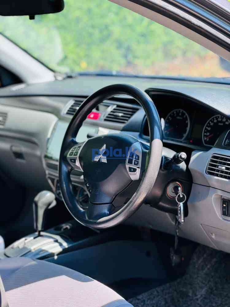 Mitsubishi lancer - photo 5