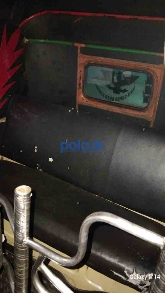 Bajaj three-wheeler - photo 4