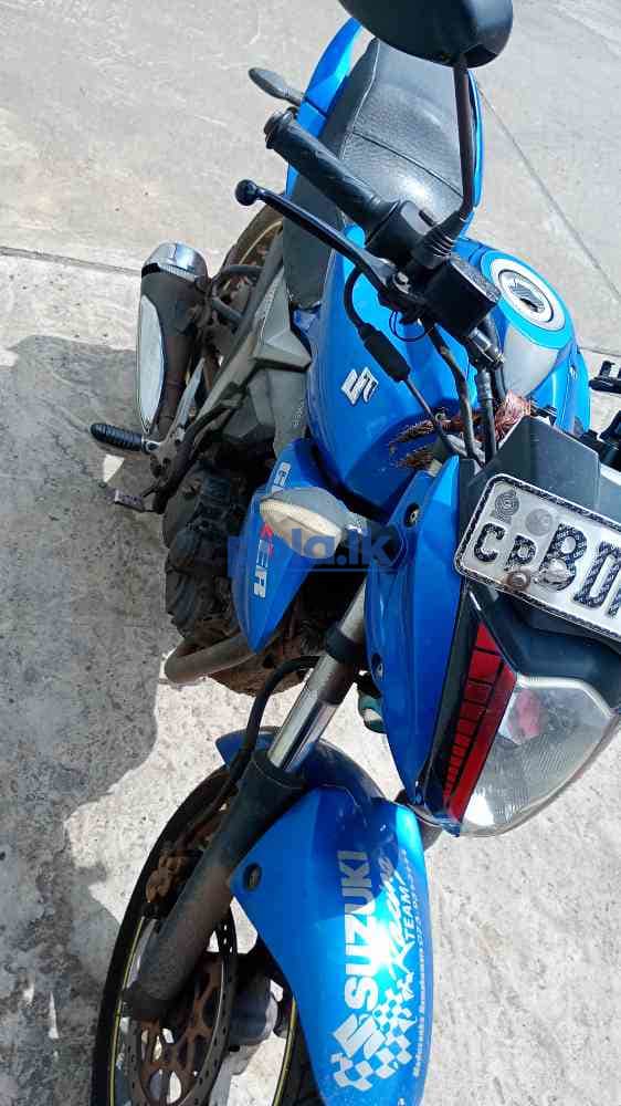 Suzuki gixxer 2016 - photo 1