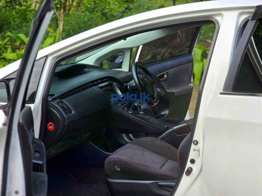 Toyota Prius G sport - photo 8