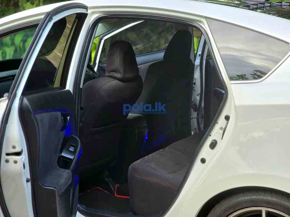 Toyota Prius G sport - photo 10