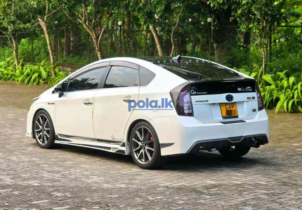 Toyota Prius G sport - photo 3