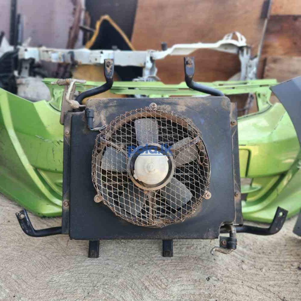 Toyota hiace 3L front A/C condenser for sale - photo 2