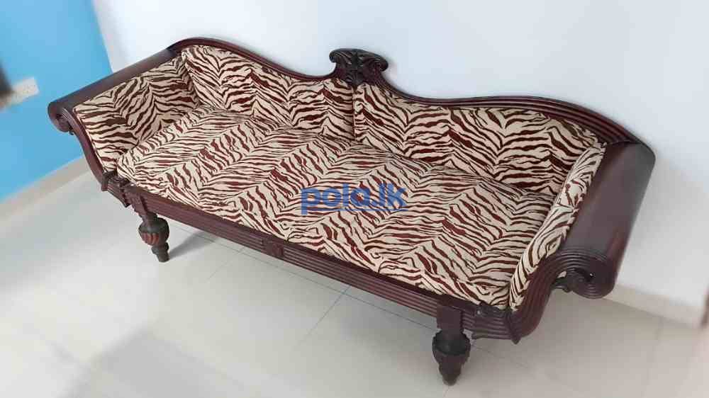 Wooden couch - photo 1