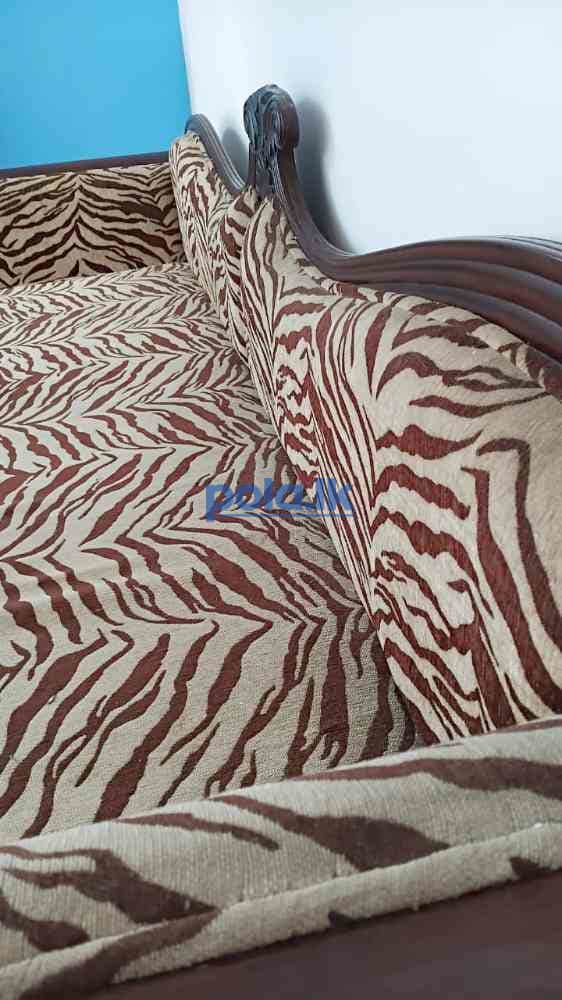 Wooden couch - photo 4