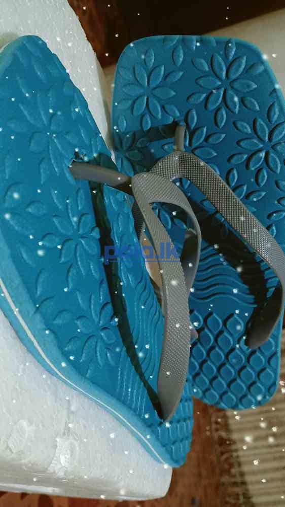 Rubber slippers - photo 7