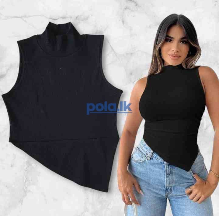 Sleeveless slim fit crop top - photo 1