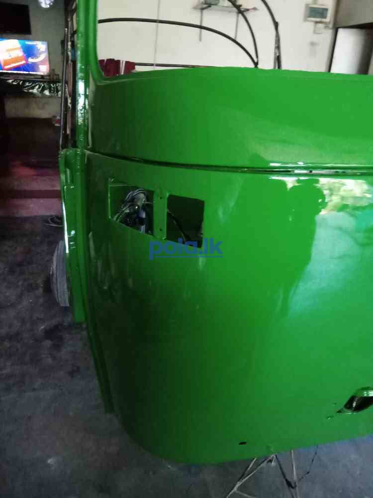 Bajaj three-wheeler - photo 7