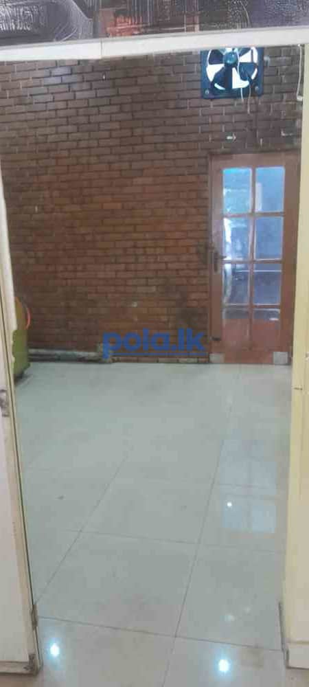 Well-Maintained commercial building in ethul kotte - photo 5