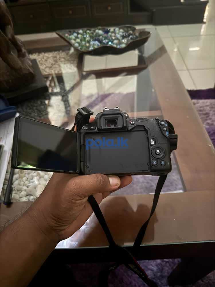 Canon eos 250d with lens kit - photo 2