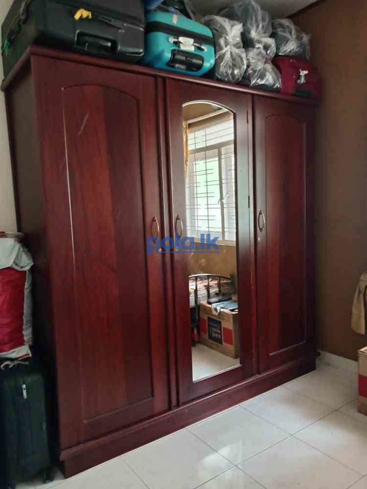 3 Door mahogany wardrobe for sale - photo 1