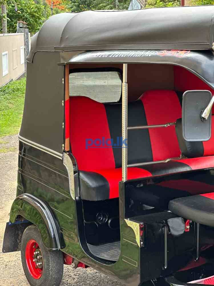 Bajaj three-wheeler - photo 3