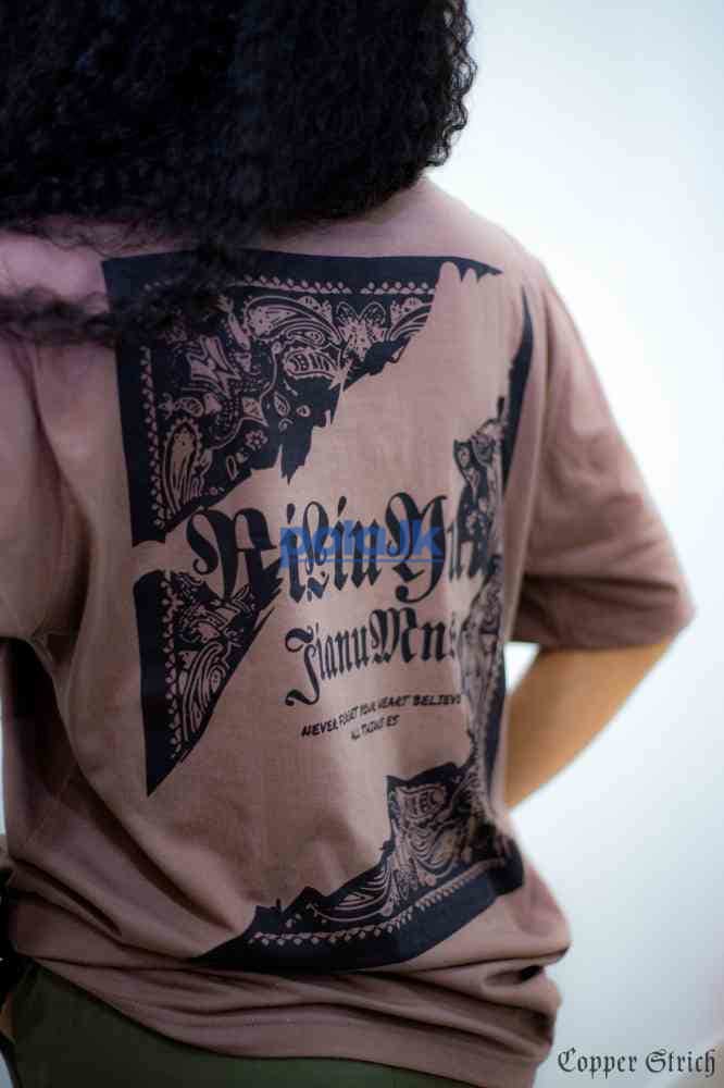Oversize back printed t-shirts - photo 3