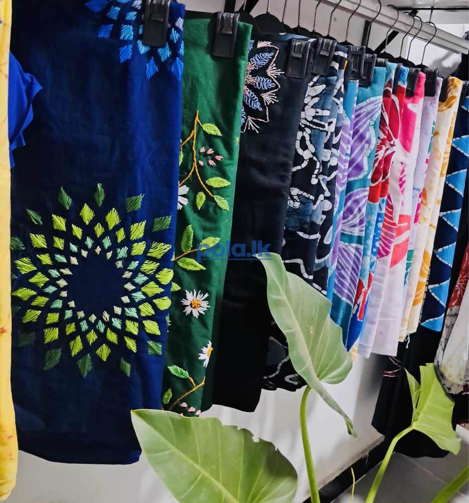 Hand made embroidery sarees - photo 4
