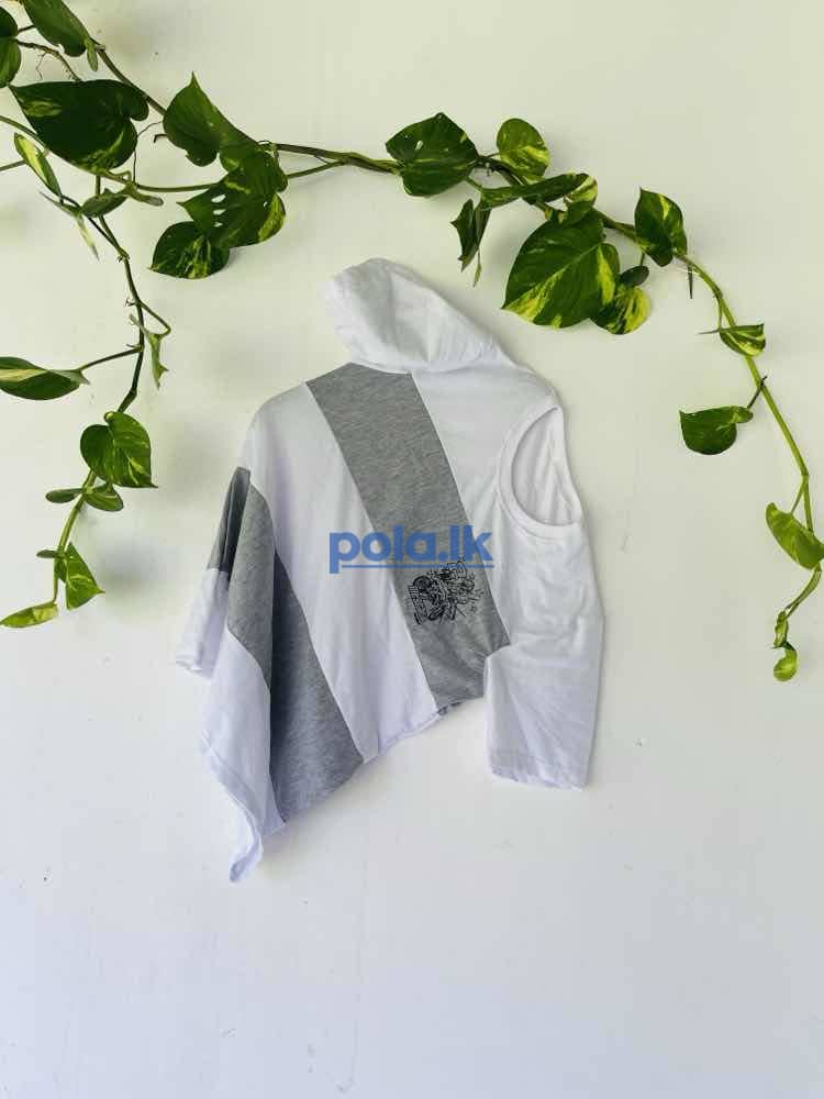 T-shirts and men's wear - photo 2