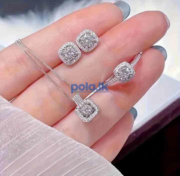 Glass material jewelery set - photo 1