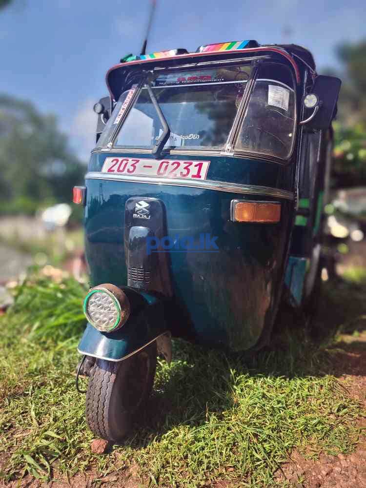 Bajaj three-wheeler - photo 4