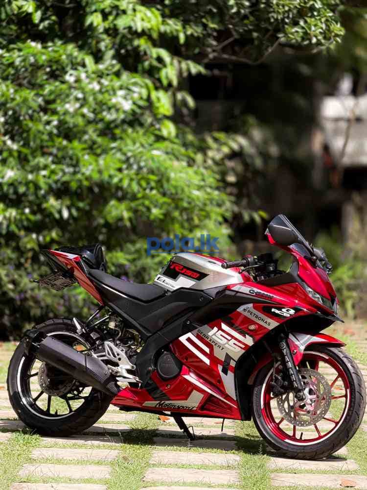 Yamaha R15 - photo 13