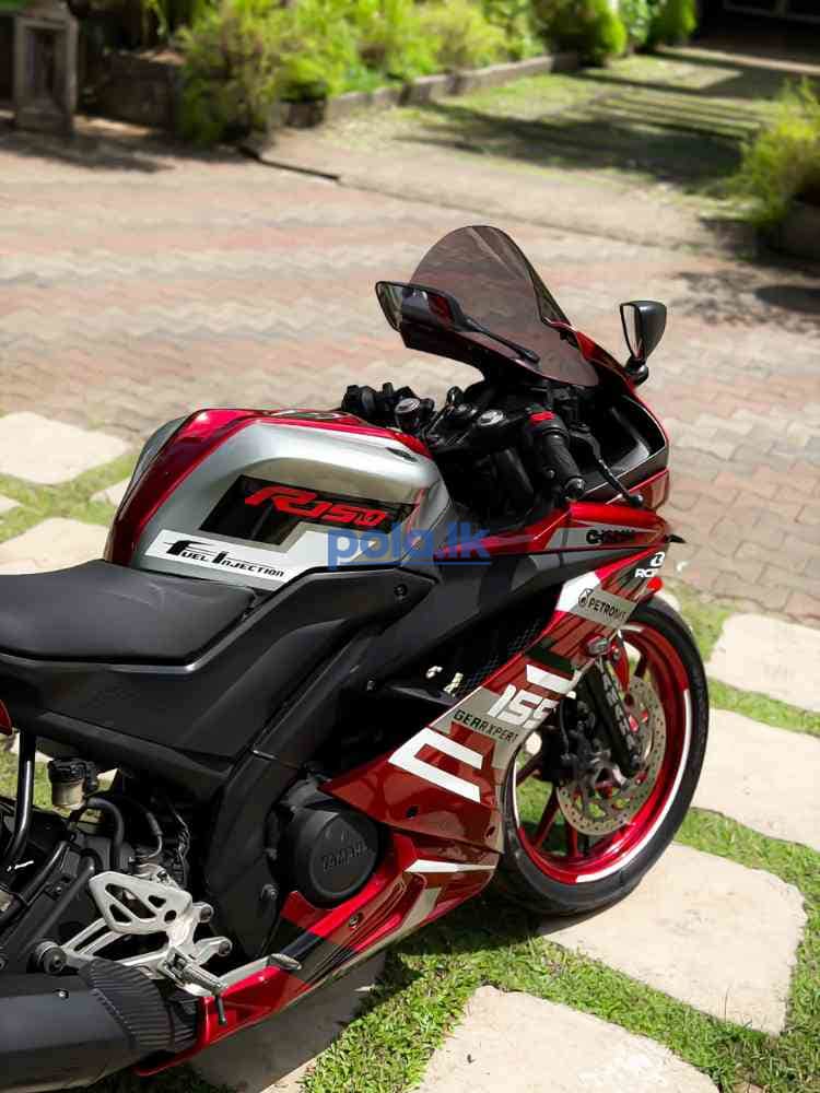 Yamaha R15 - photo 7