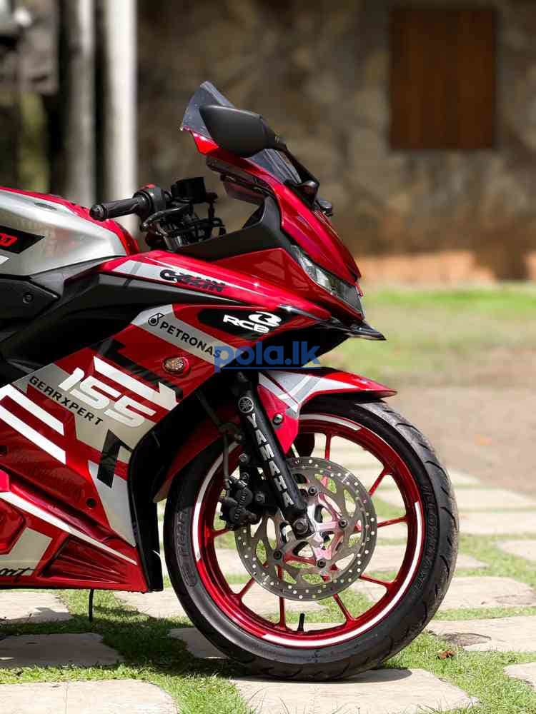 Yamaha R15 - photo 11