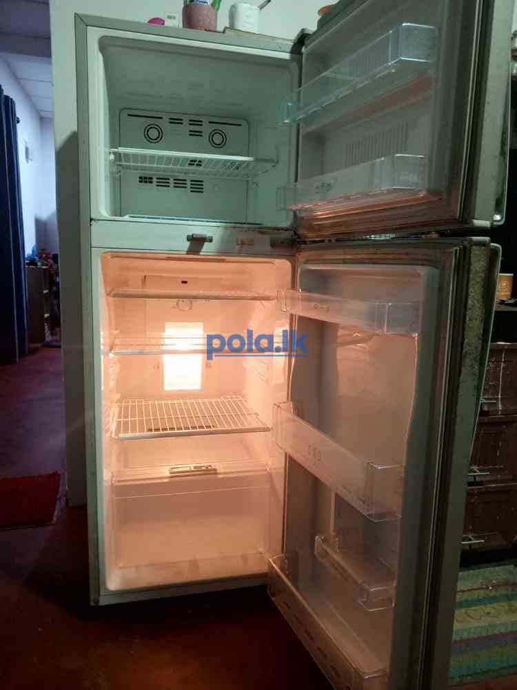 Lg refrigerator - photo 1