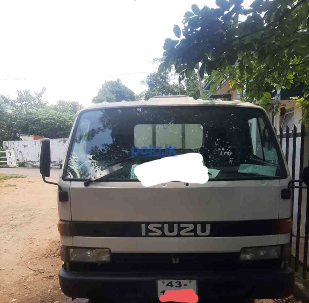 Isuzu lorry for sale - photo 1