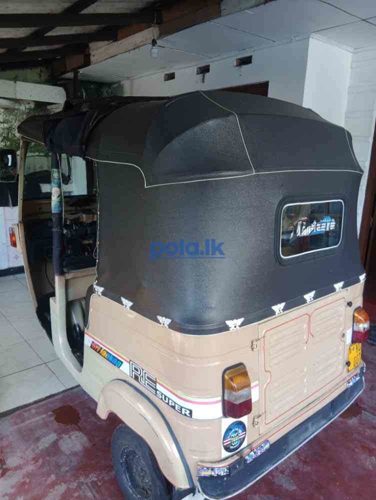 Bajaj three-wheeler - photo 3