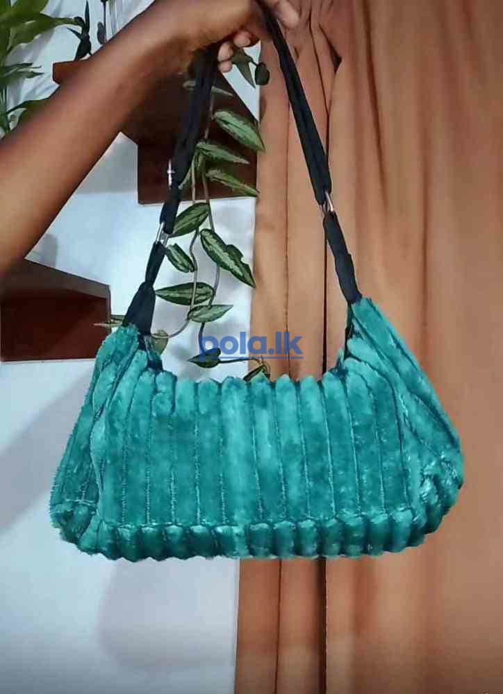 Trendy shoulder bags and hand bags - photo 1