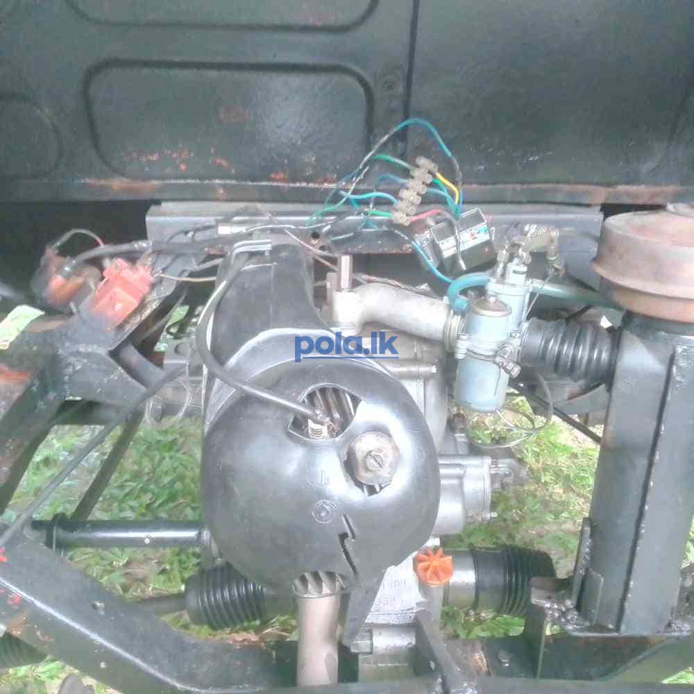 Bajaj three-wheeler - photo 9