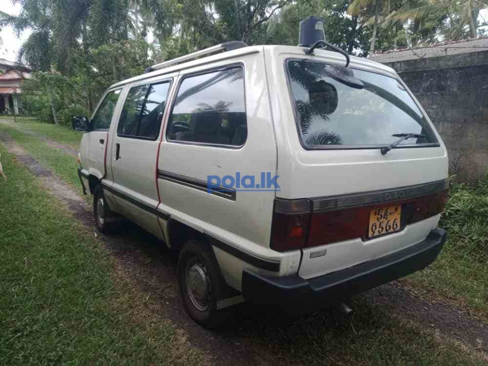 Toyota town ace - photo 2