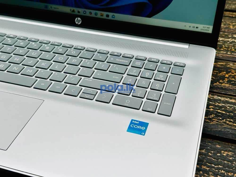 HP 17 12th gen core i3 - photo 3