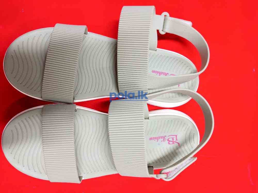 Ladies shoes - photo 2
