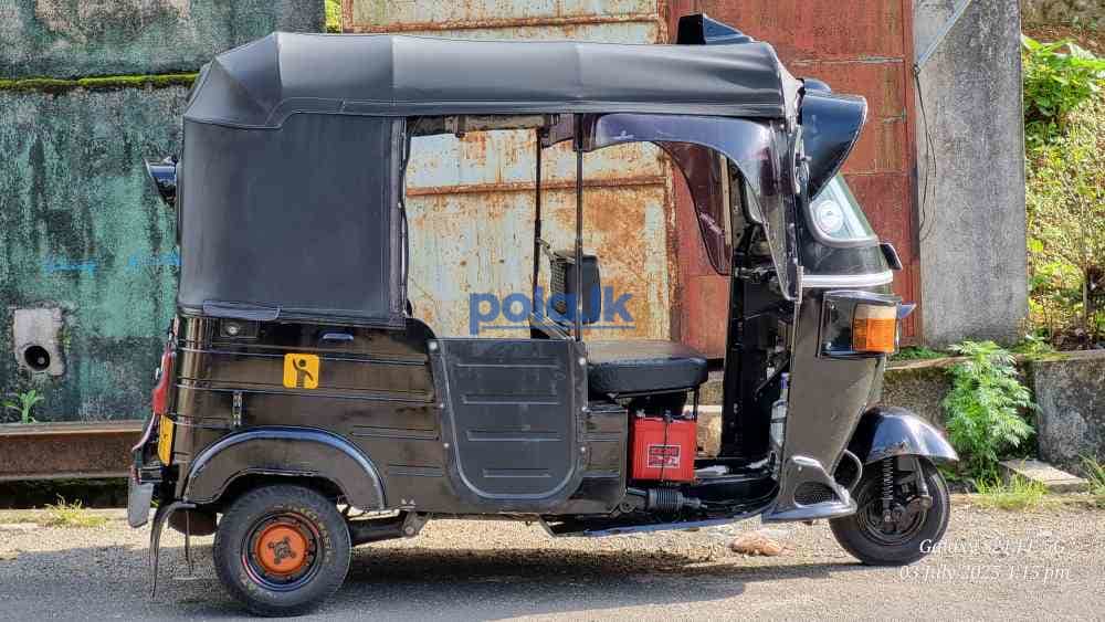 Bajaj three wheel 205cc - photo 6