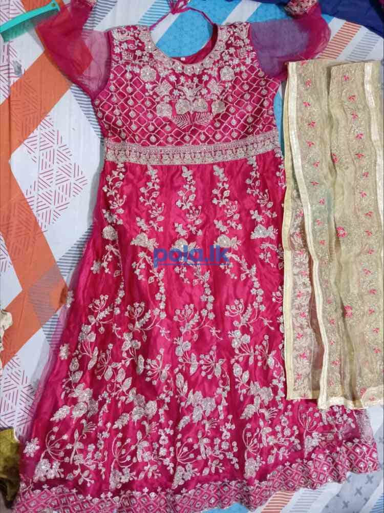 Wedding party frocks - photo 1