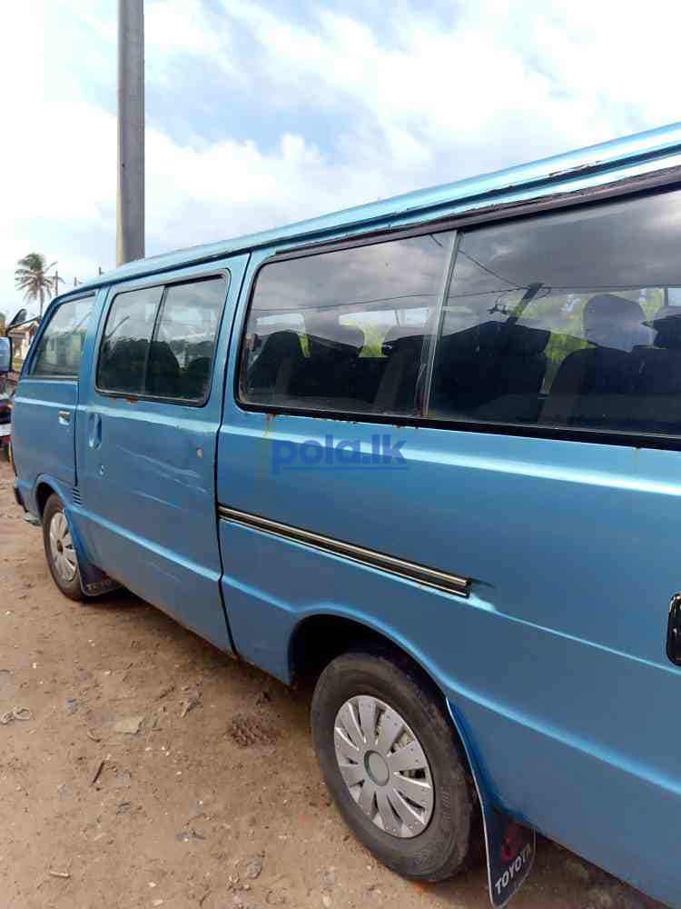 Toyota hiace - photo 5