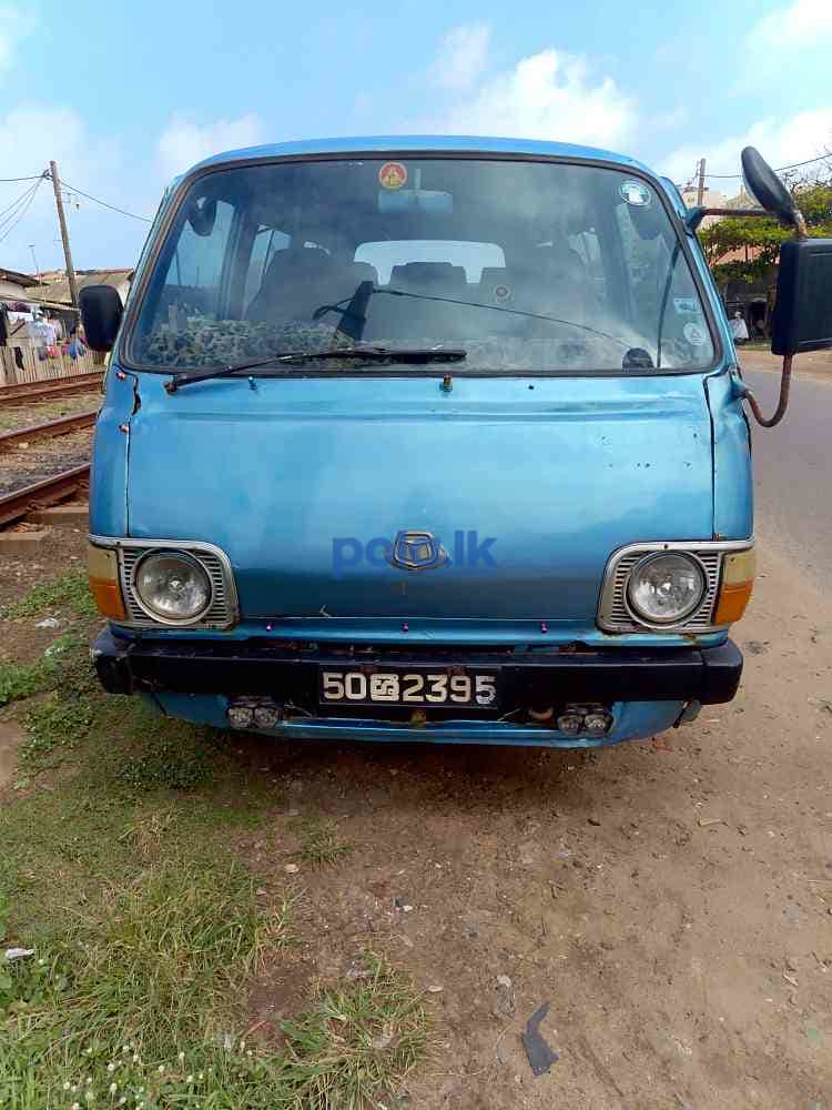 Toyota hiace - photo 1