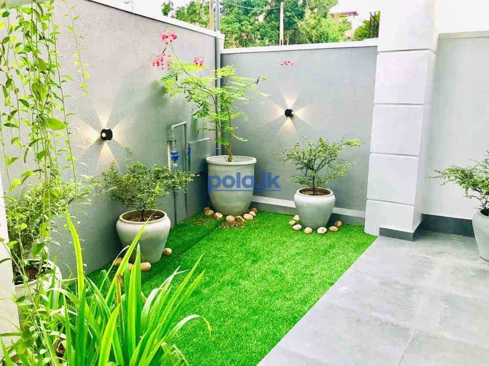 Brand New three storey luxury house in pelawatte - photo 6