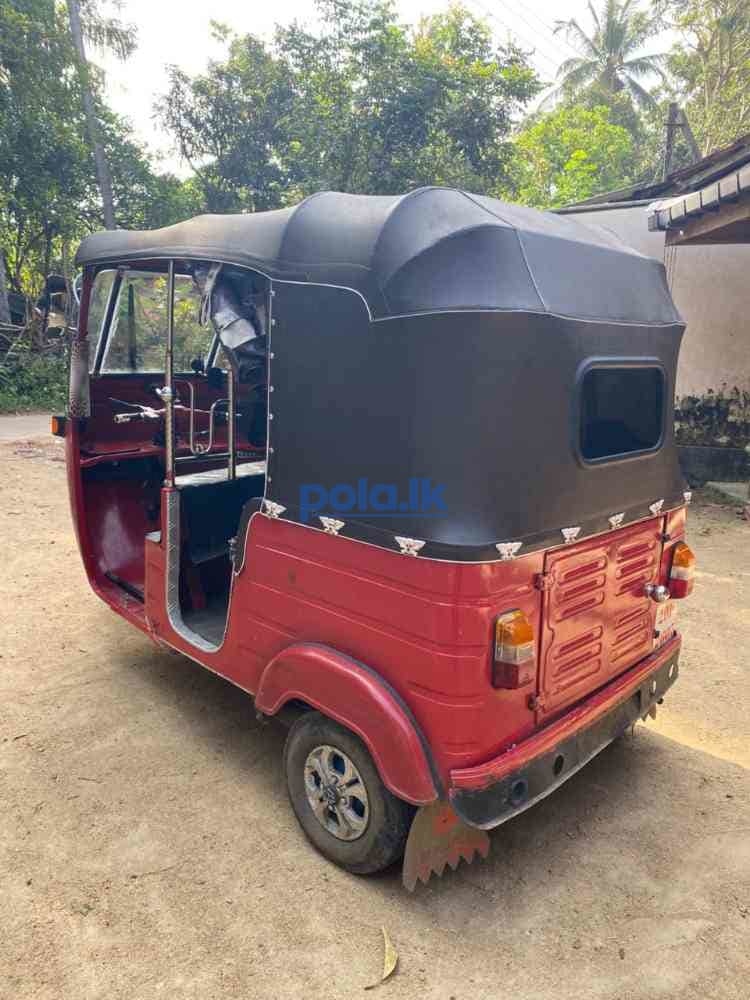 Bajaj three-wheeler - photo 5