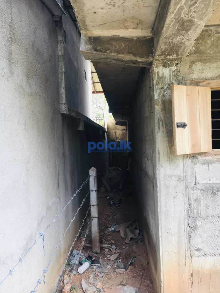 House with land for sale - photo 10