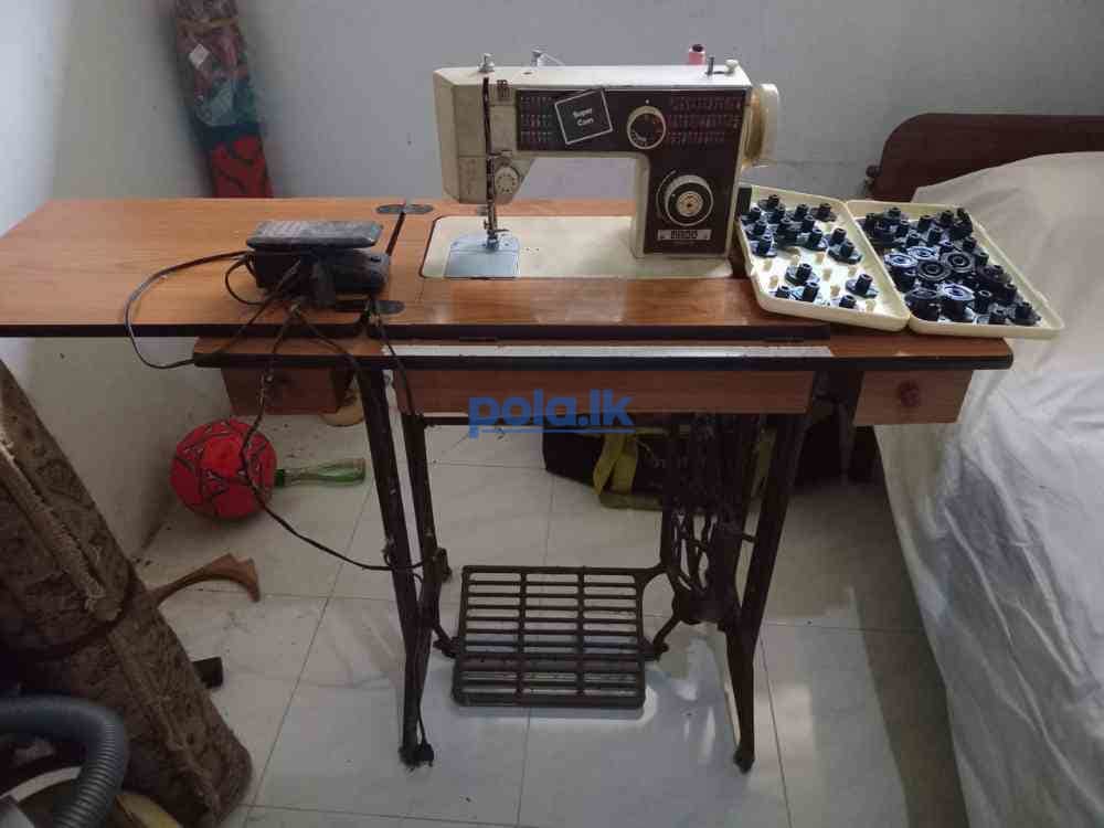Singer sewing machine with motor for sale - photo 1