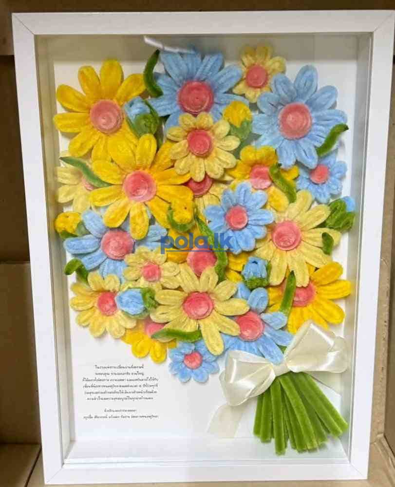 Pipe cleaner flower frame - photo 1