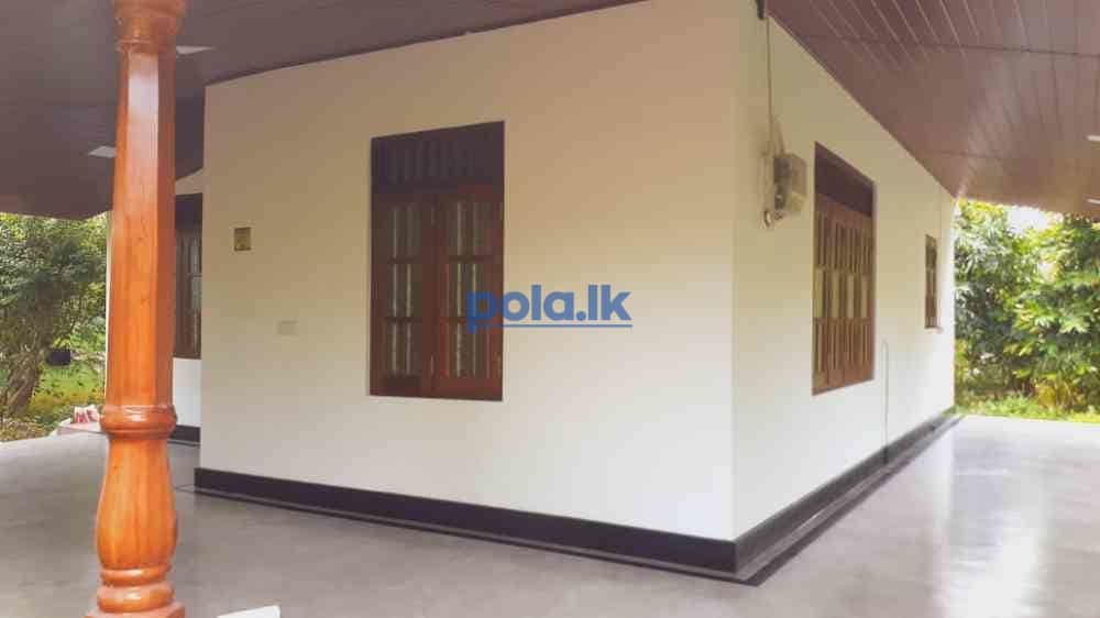 House for sale in ambalanthota - photo 1