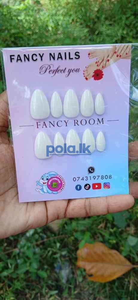 Nails set - photo 16
