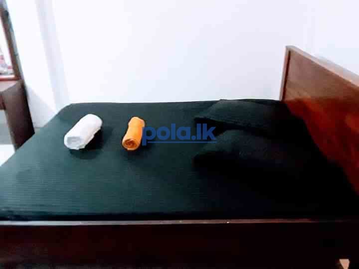 Black and white kandy guest house - photo 4