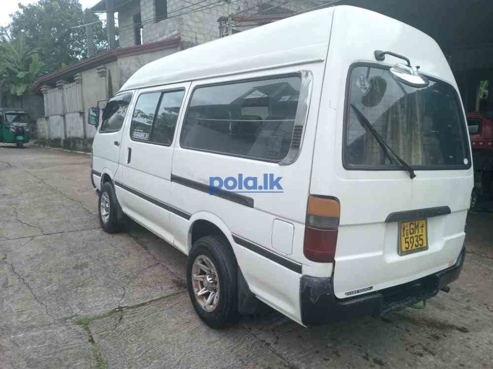 Toyota Hiace - photo 11