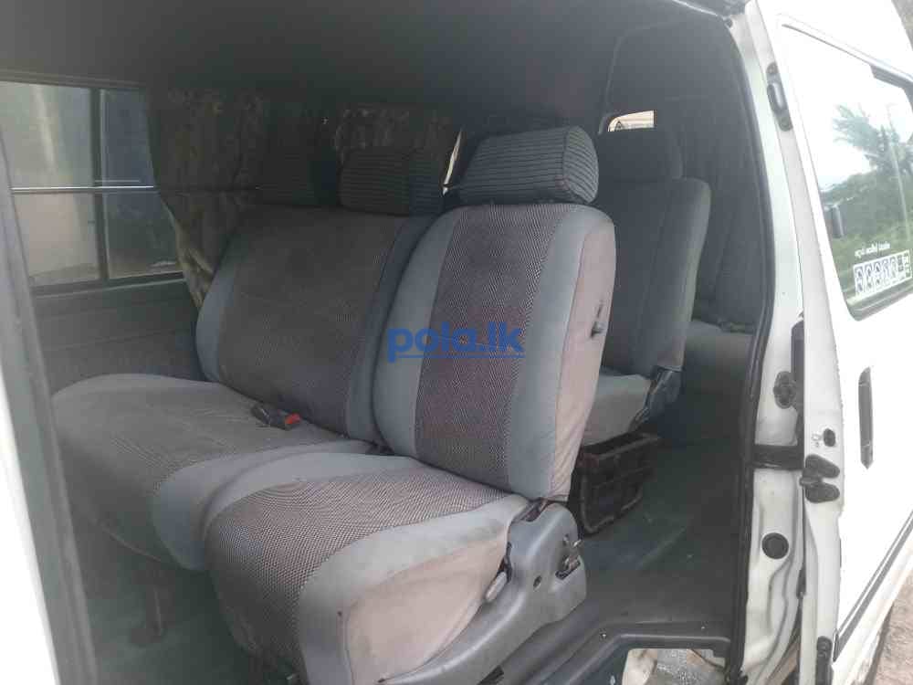 Toyota Hiace - photo 6