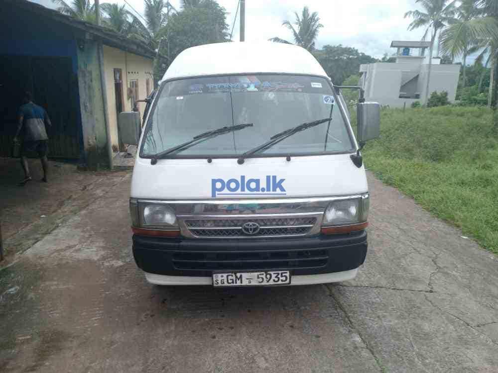 Toyota Hiace - photo 14