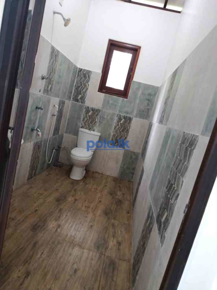 Spacious two-story house for sale inradawana weliweriya Rd - photo 5